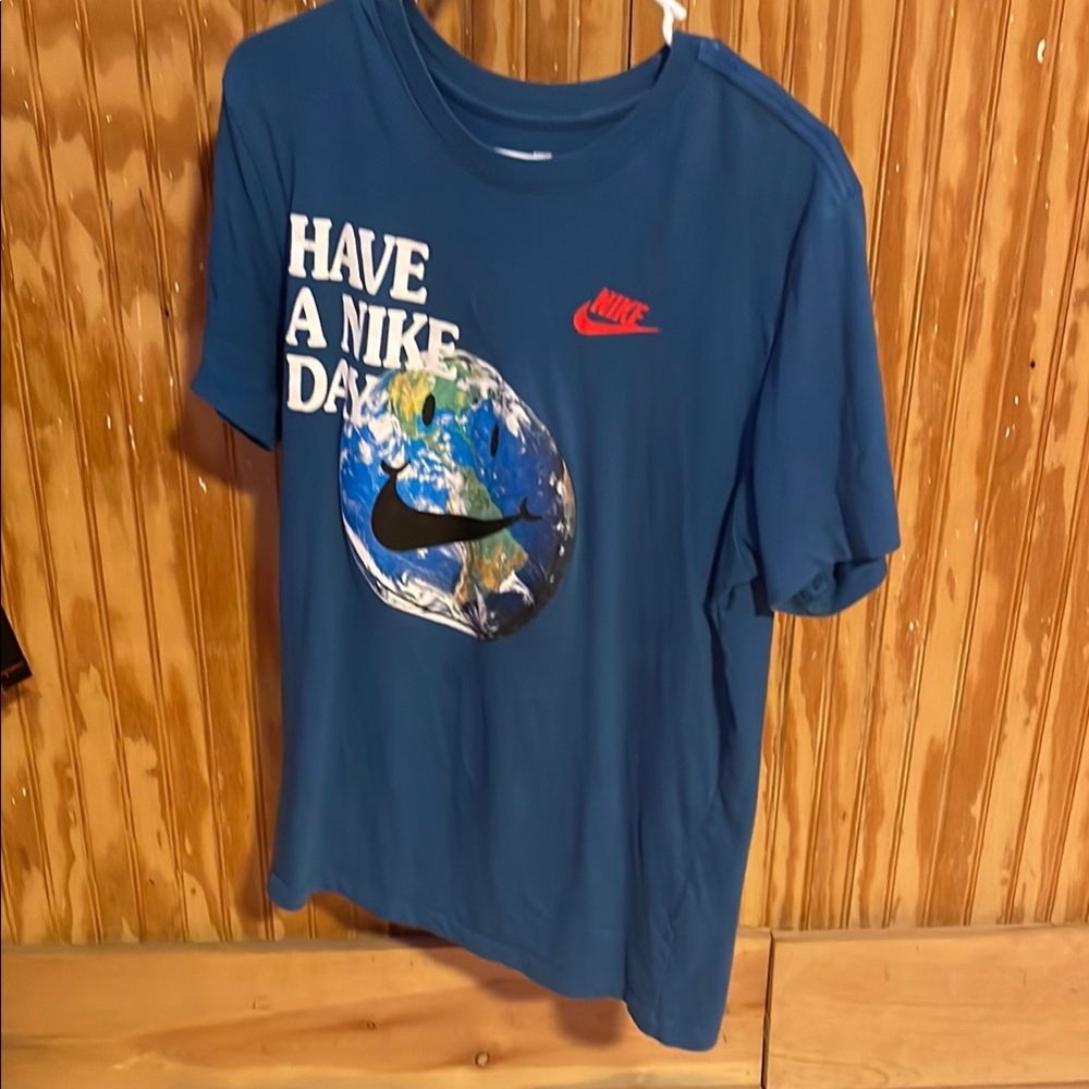 Nike Blue Graphic T-Shirt